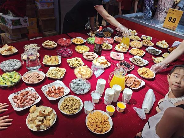 美食狂欢节--诚邀您免费品鉴各种食品
